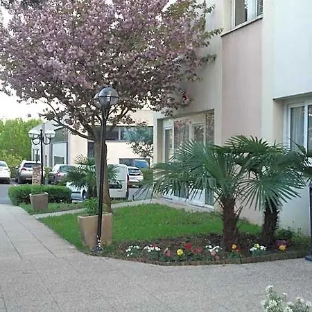 Le Relais De 2* Palaiseau